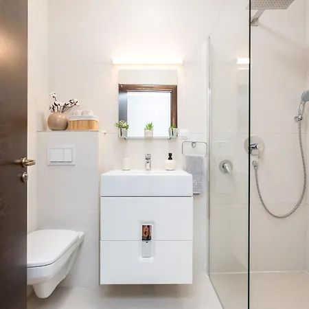 Urban Jungle Апартаменты Бухарест