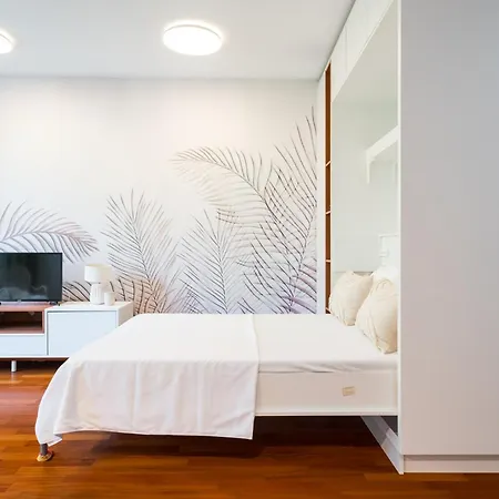 Urban Jungle Бухарест