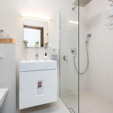 Urban Jungle Апартаменты