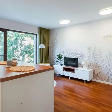 Urban Jungle New Build Bükreş